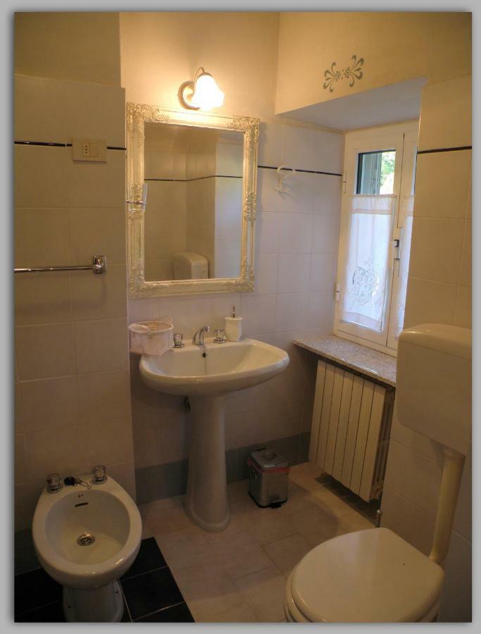Bed and Breakfast Cascina Luvot Melazzo Exterior foto